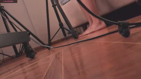 Mia online show from 10.15.25