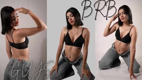 Mia online show from 12.17.25