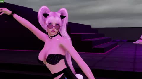 Snapshot of mia_lilah chatting on 12.14.24 Mia online show from 12.14.24