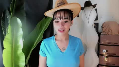 M I A online show from 07.08.26