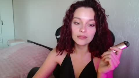 mia_luiza online show from 06.17.26