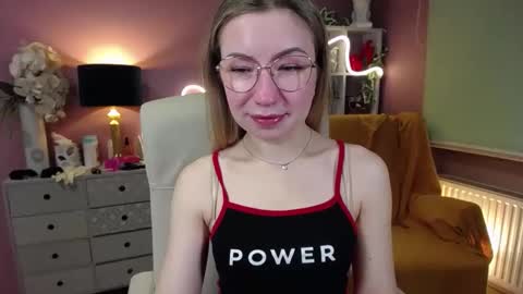 Mia online show from 12.17.24