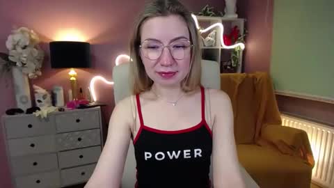 Mia online show from 12.17.24