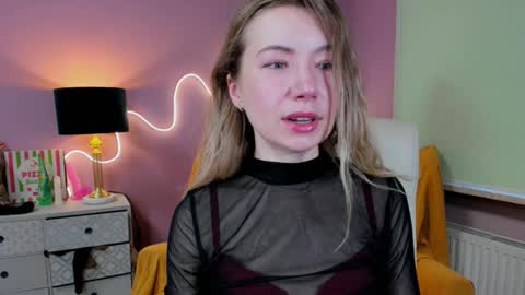 Mia online show from 11.12.25