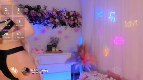   online show from 01.25.25