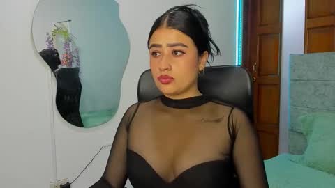 mia_mills777 online show from 09.12.25