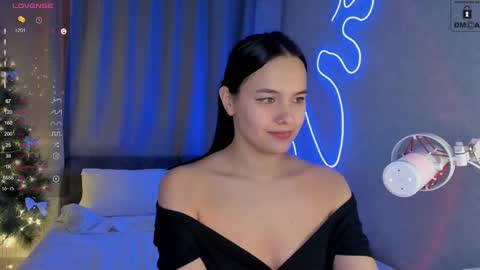 Snapshot of mia_mit chatting on 12.27.24 Mia online show from 12.27.24