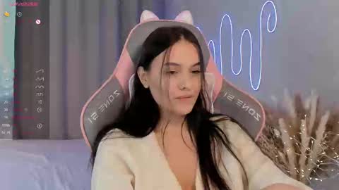 Snapshot of mia_mit chatting on 02.22.25 Mia online show from 02.22.25
