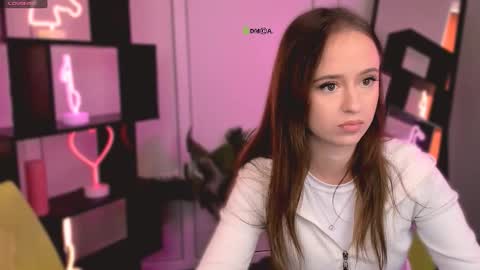 Snapshot of mia_moah chatting on 10.13.25 mia_moah online show from 10.13.25