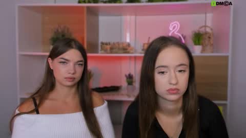 Snapshot of mia_moah chatting on 10.14.25 mia_moah online show from 10.14.25