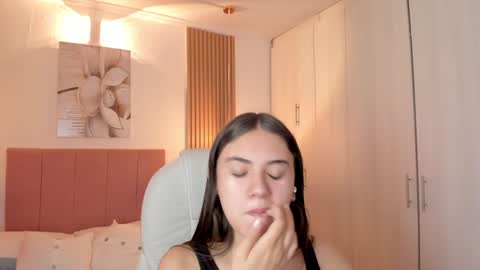 Snapshot of mia_nevaeh chatting on 02.08.25 Mia Nevaeh - follow me online show from 02.08.25