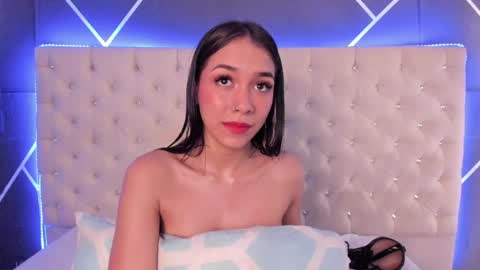 mia_oconner online show from 12.14.24