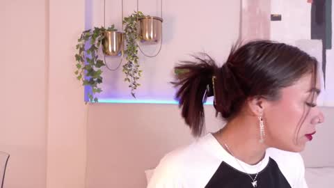 mia_oconner online show from 01.13.25