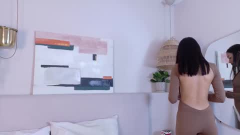 mia_oconner online show from 02.14.25