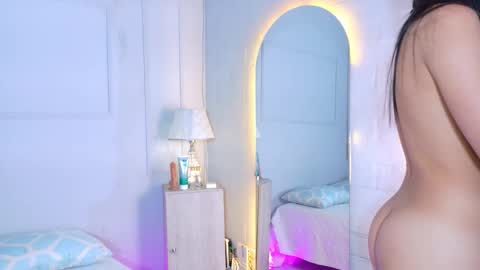 mia_oconner online show from 09.26.25