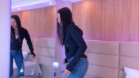 mia_oconner online show from 09.28.25