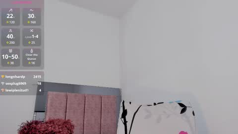 Mia  online show from 01.08.25