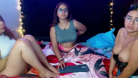 Mia  online show from 01.28.25