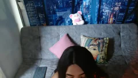 Mia  online show from 06.16.26