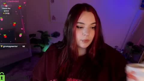 Mia online show from 04.12.26