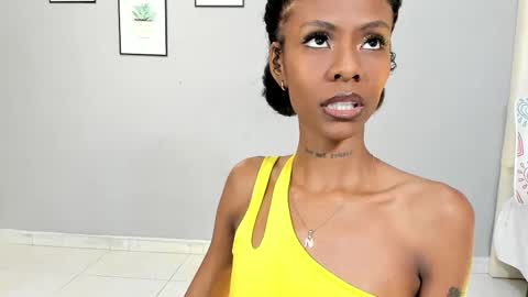 Mia online show from 03.12.25