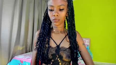 Mia online show from 10.11.25