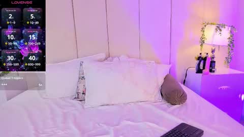 mia rousse25 online show from 11.15.25