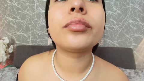 Mia Roux online show from 01.25.25