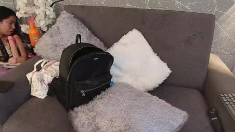 Mia Roux online show from 02.02.25