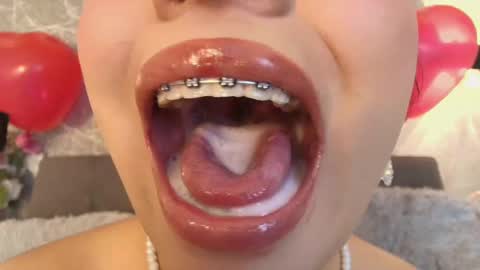 Mia Roux online show from 02.16.25