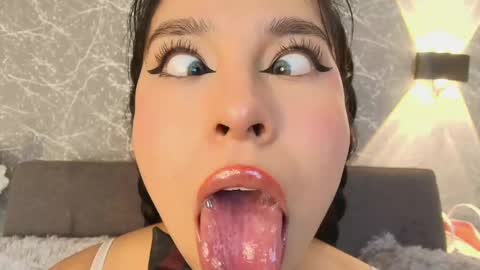 Mia Roux online show from 02.22.25