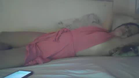 Mia online show from 04.11.26