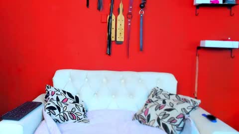 Mia sophiia online show from 01.09.25