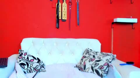 Mia sophiia online show from 01.09.25