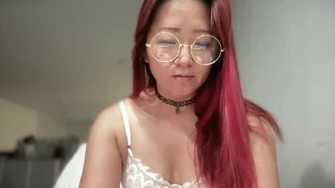 Mia online show from 09.24.25