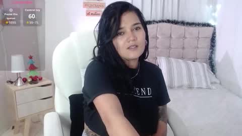 Mia  online show from 12.23.25