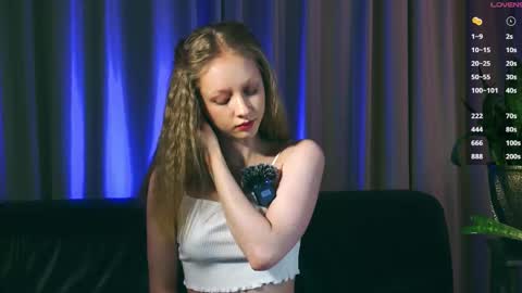 Mia online show from 10.15.25