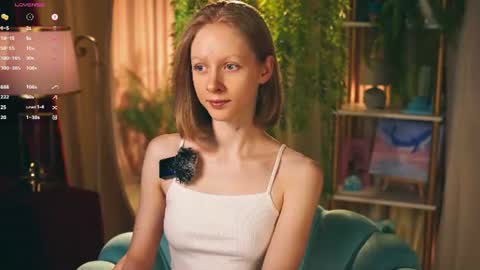 Snapshot of mia_vebes chatting on 07.18.26 Mia online show from 07.18.26