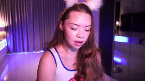 VixenMia online show from 09.19.25