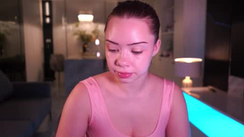 VixenMia online show from 10.21.25