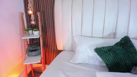 mia vixenn  online show from 01.07.26