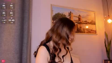 Snapshot of mia_white11 chatting on 12.07.24 Mia White online show from 12.07.24