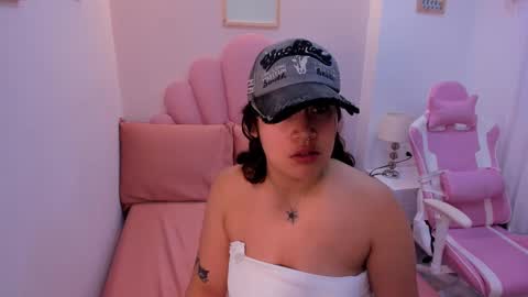 Snapshot of mia_yeager chatting on 09.22.25 mia_yeager online show from 09.22.25