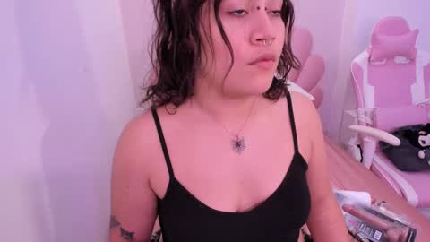 Snapshot of mia_yeager chatting on 10.06.25 mia_yeager online show from 10.06.25