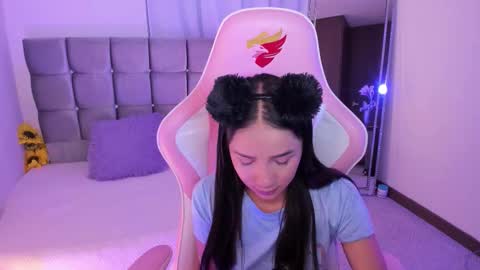 mia  nicolle online show from 09.18.25