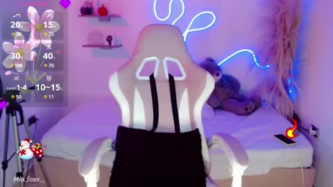 Mia online show from 01.06.25