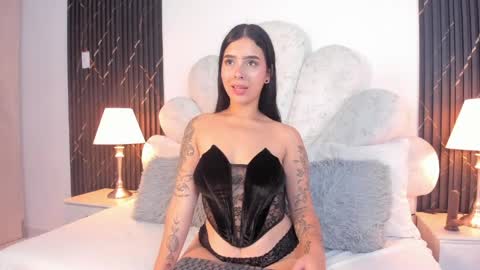 Mia online show from 05.23.26