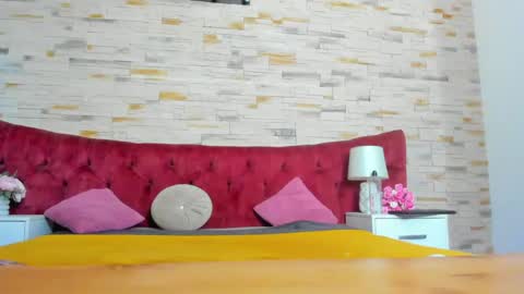 Mia Angel online show from 05.25.26