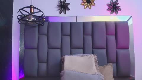 Mia online show from 01.10.26