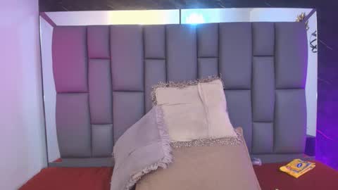 Mia online show from 01.15.26